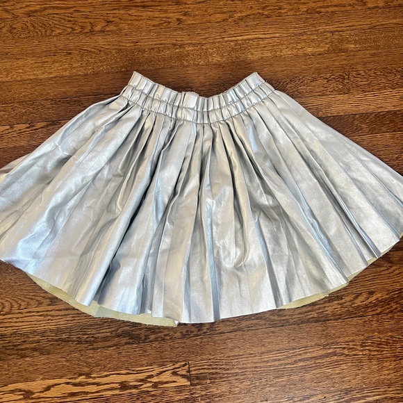 Dresses & Skirts - Metallic Holographic Silver Pleated Elastic‎ Mini Skirt Size Small/Medium